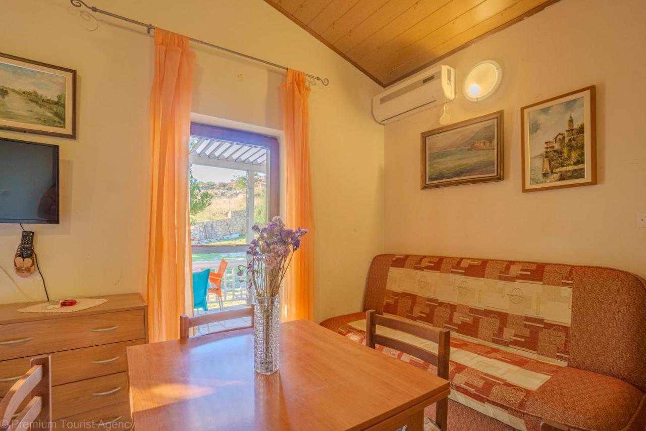 Zdenko Apartment Metajna Luaran gambar